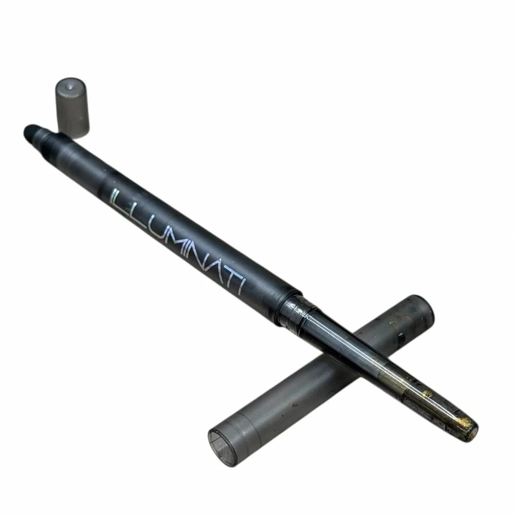 Illuminati Cosmetics Multi-Chrome Gel Eyeliner in Prime